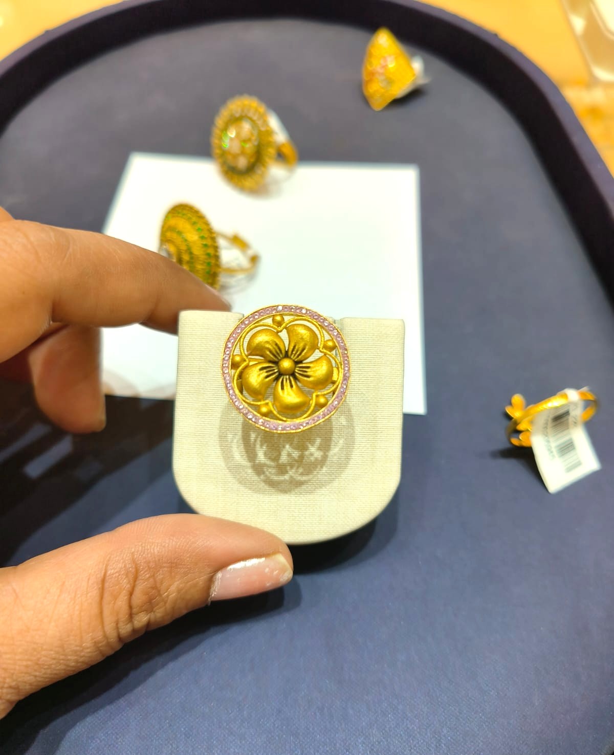 Finger Ring