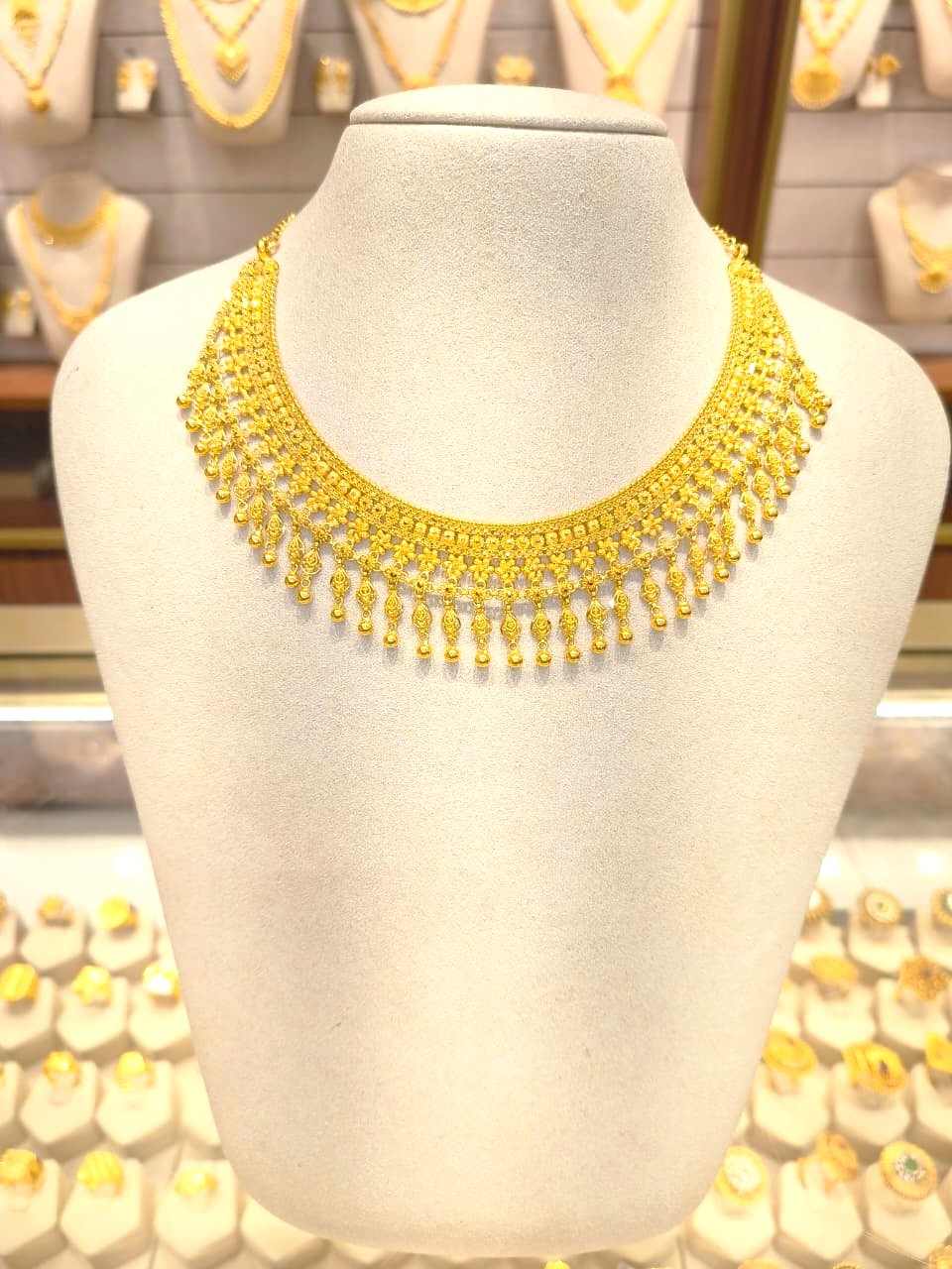 Neckpiece
