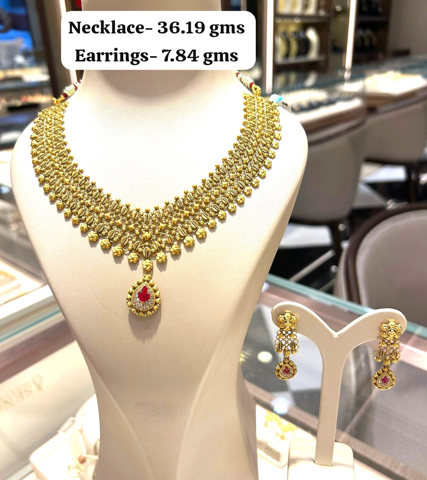 Necklace set