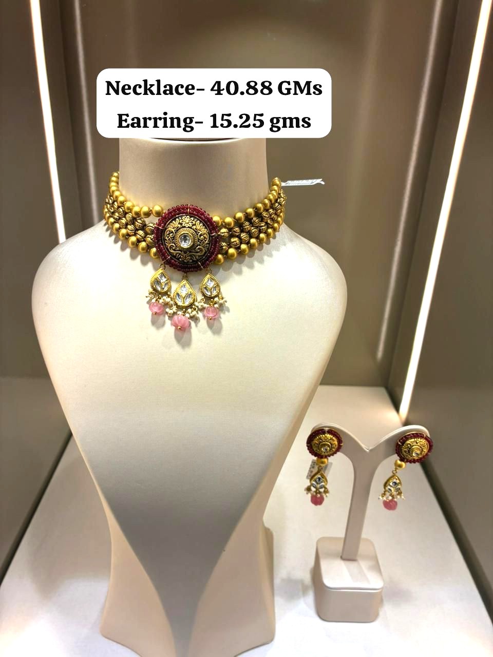 Necklace set