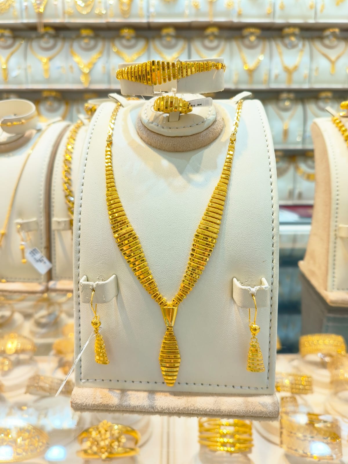 Necklace set